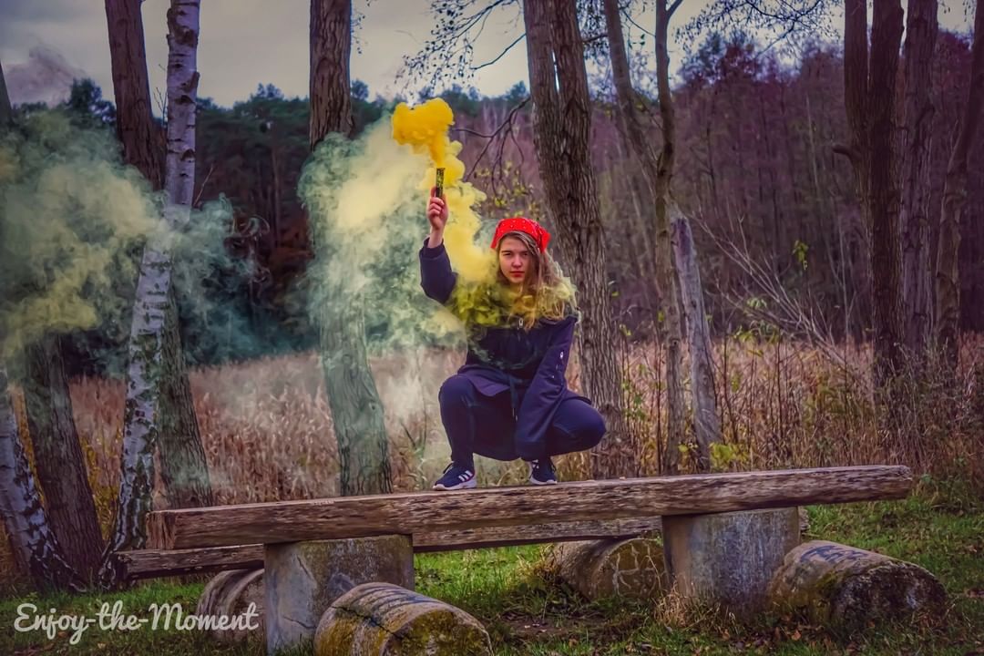 چگونه دود رنگی را روشن کنیم